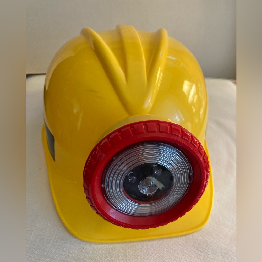 Dinosaur light up Kids Helmet American Museum Natural History Toy Hardhat Helmut